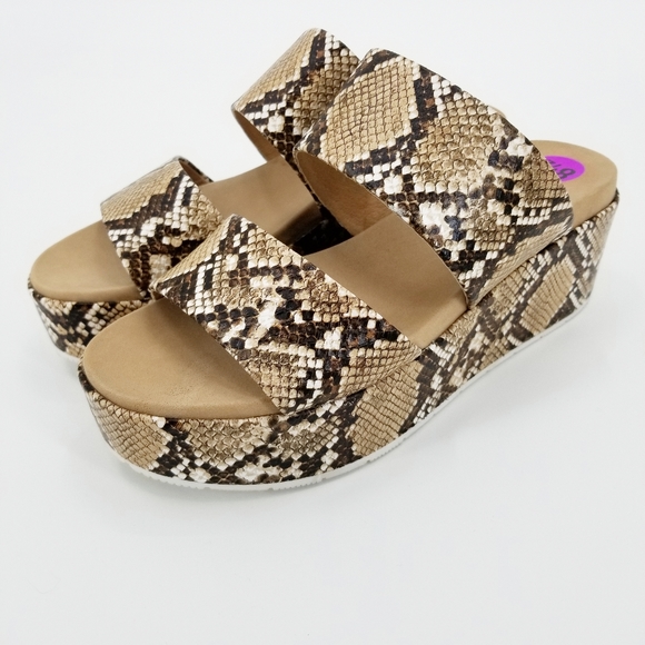 J/Slides Shoes - J slide Quincy platform sandal Snake Print NWOB